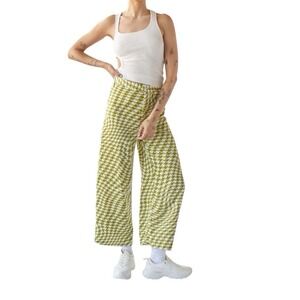 Urban Outfitters Olympia Print Pant Green White Houndstooth Small Petite Holiday